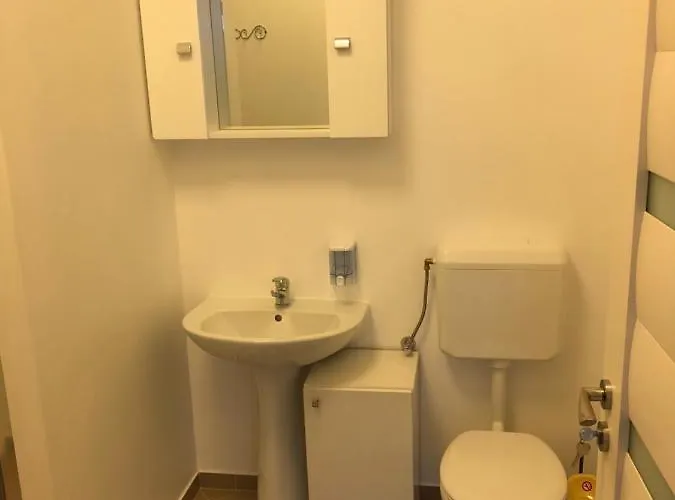 R31 - Victor Hugo Bam Hotel